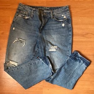 Universal thread high rise straight jeans